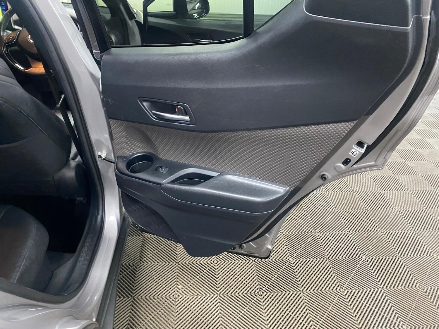 Used Toyota C-HR for sale - 76991164: Photo 42