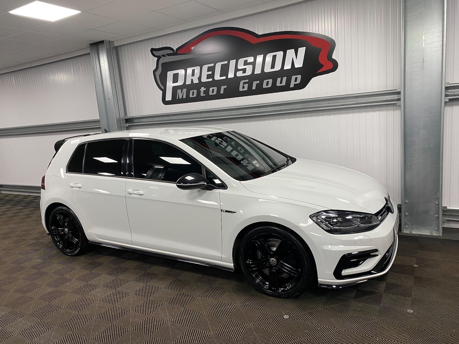 Used Volkswagen Golf 2017 for sale - 76538713: Photo 4