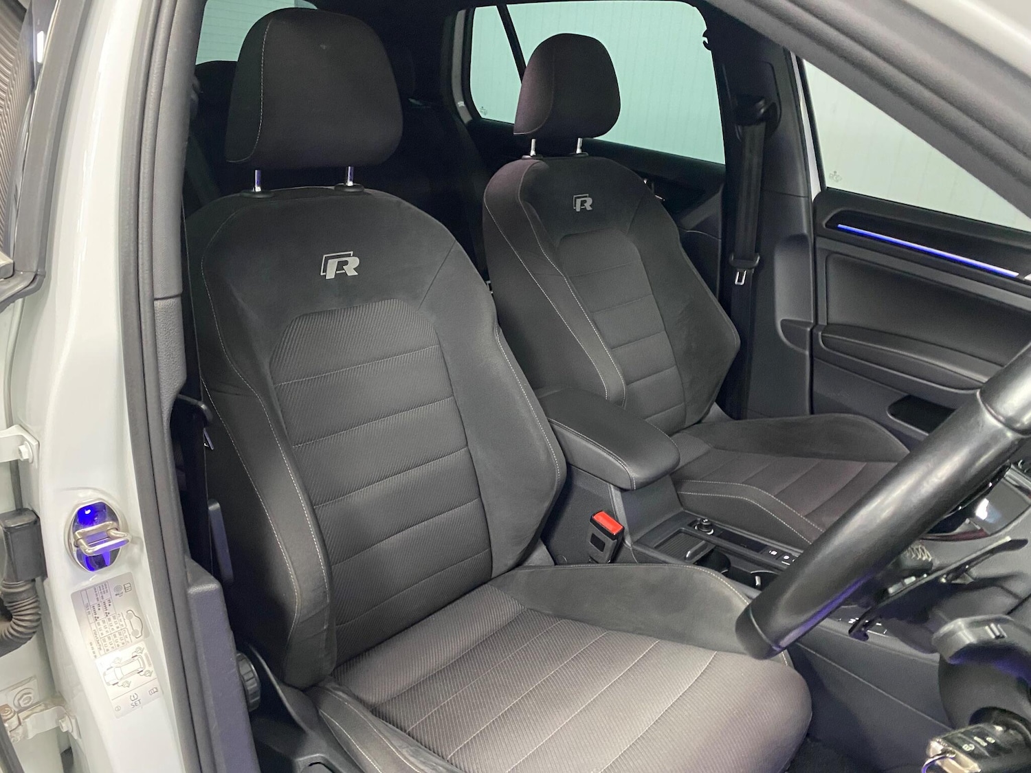 Used Volkswagen Golf 2017 for sale - 76538713: Photo 41