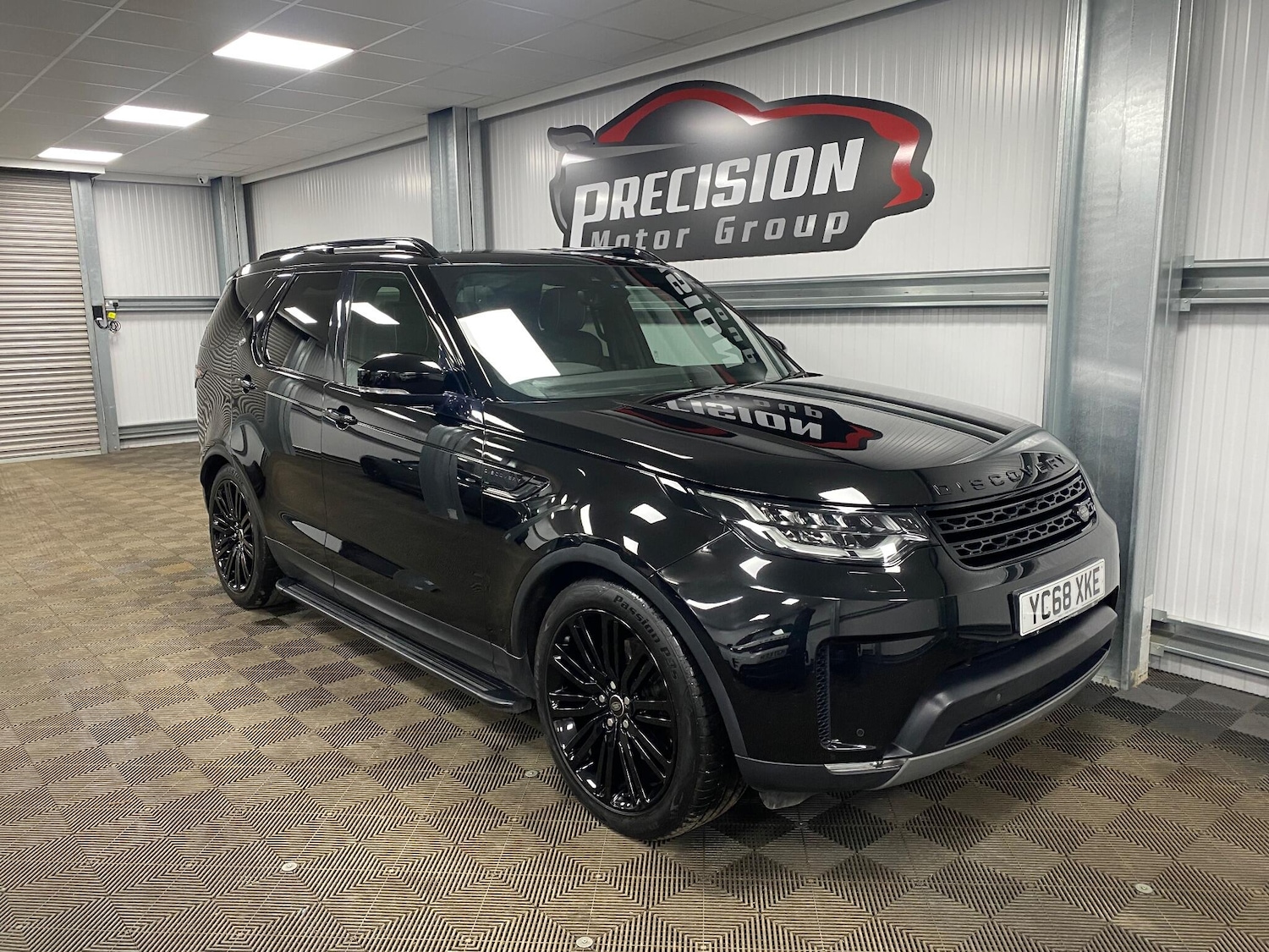 Used Land Rover Discovery 2018 for sale - 76976347: Photo 1