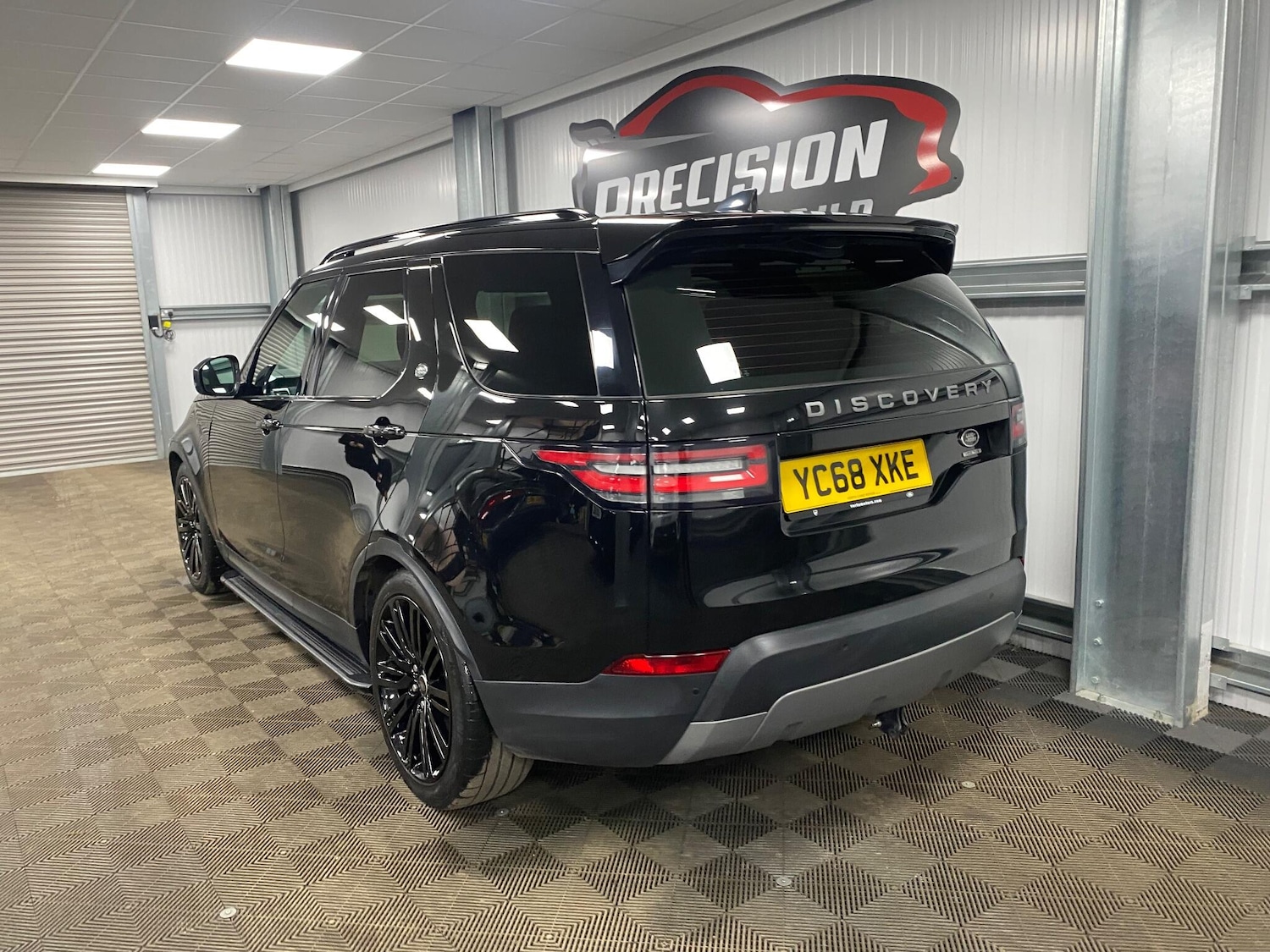 Used Land Rover Discovery 2018 for sale - 76976347: Photo 10