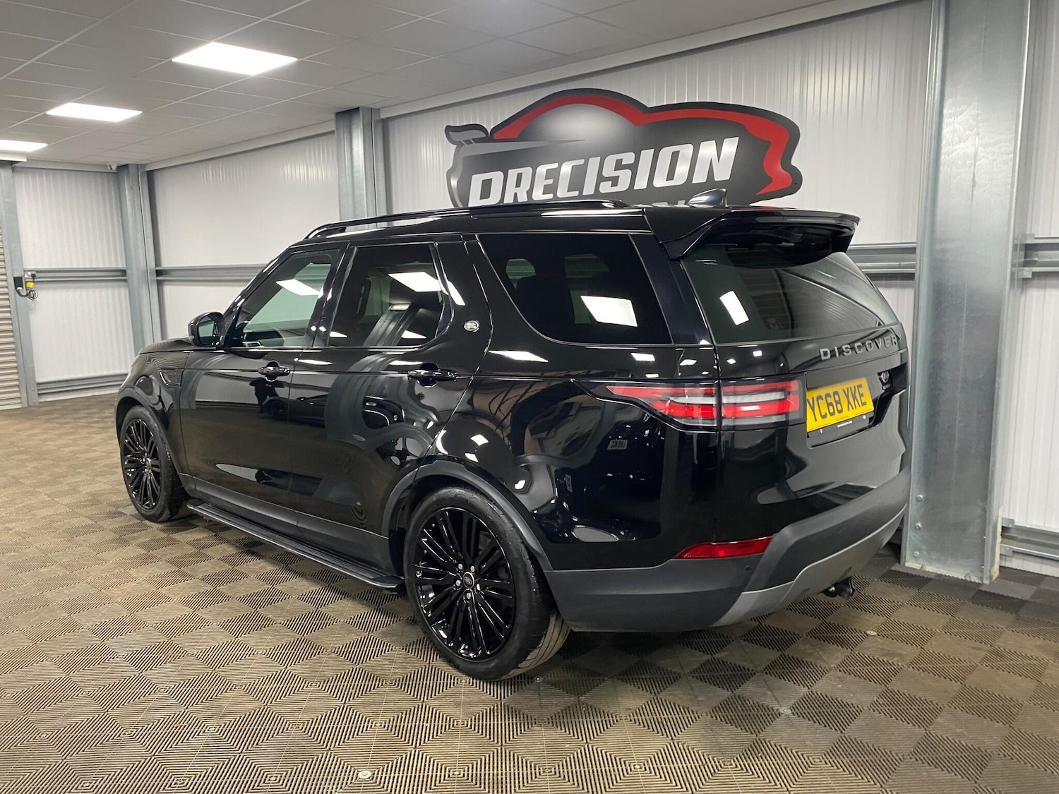 Used Land Rover Discovery 2018 for sale - 76976347: Photo 11