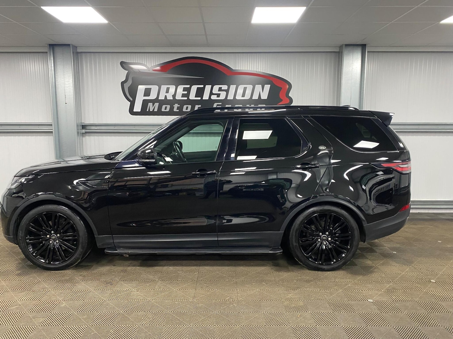 Used Land Rover Discovery 2018 for sale - 76976347: Photo 13