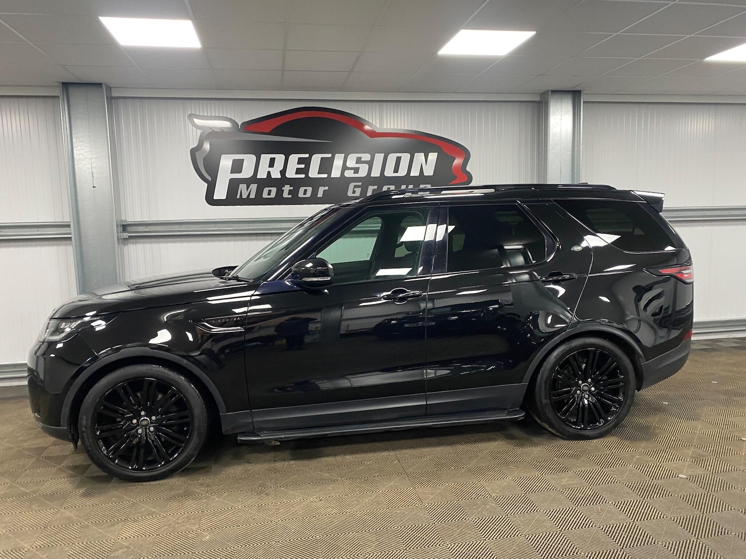 Used Land Rover Discovery 2018 for sale - 76976347: Photo 16