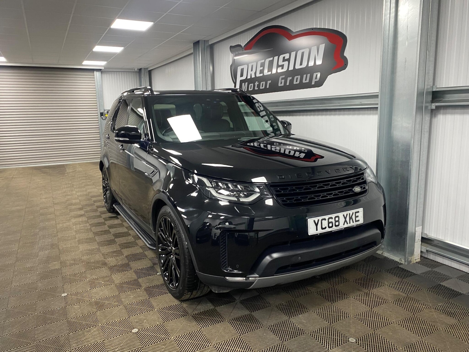 Used Land Rover Discovery 2018 for sale - 76976347: Photo 2