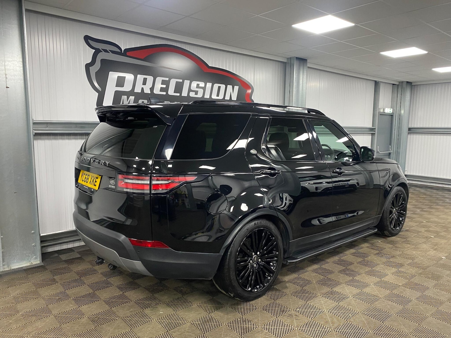 Used Land Rover Discovery 2018 for sale - 76976347: Photo 28