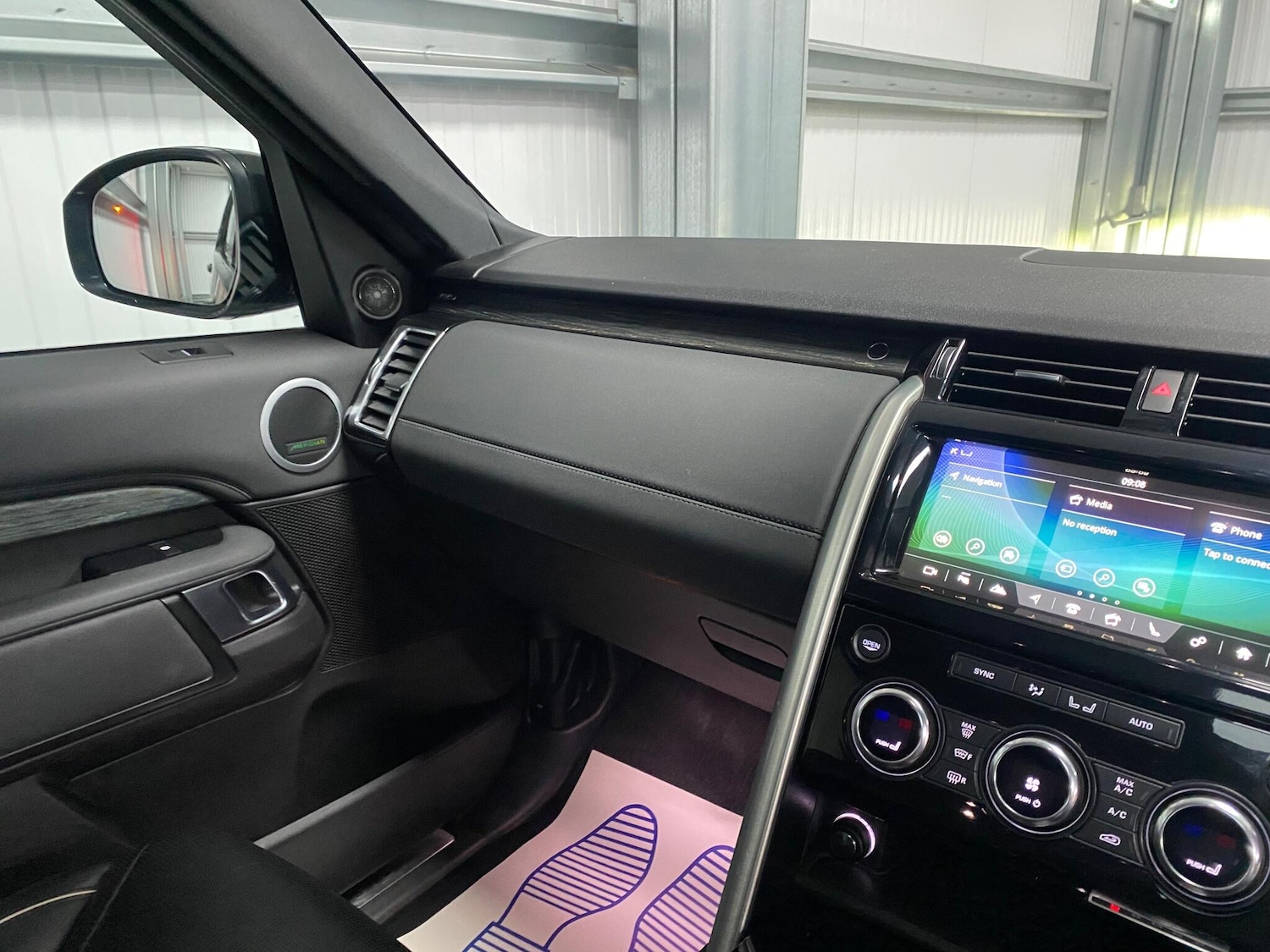 Used Land Rover Discovery 2018 for sale - 76976347: Photo 34