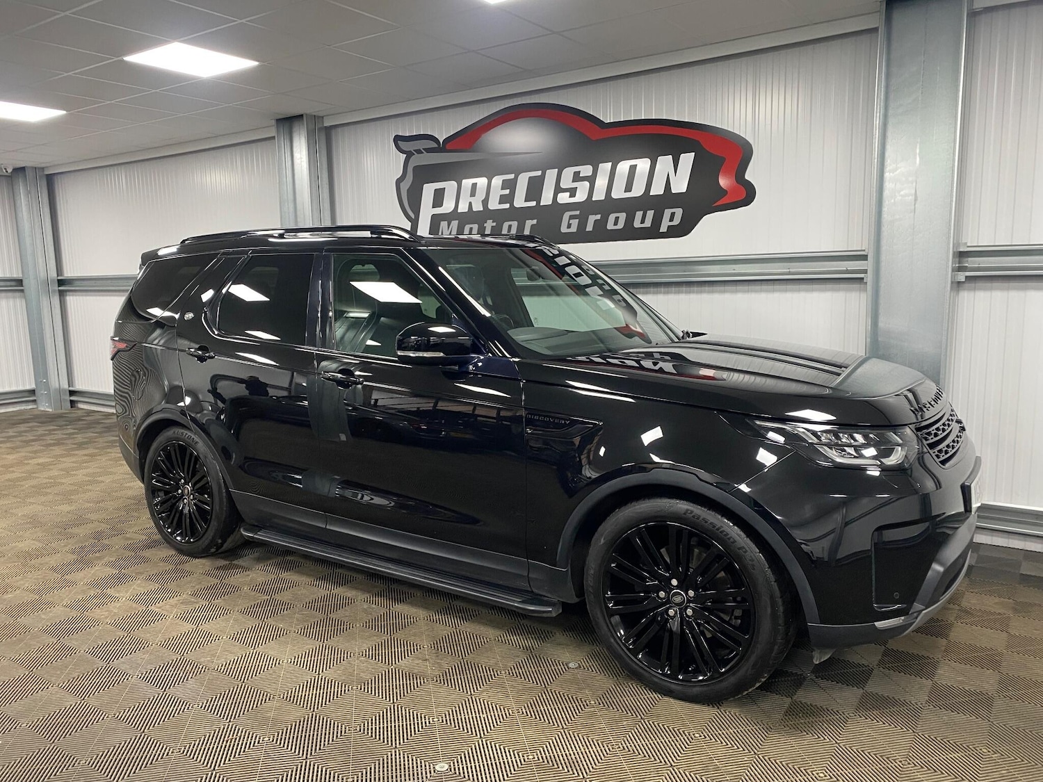 Used Land Rover Discovery 2018 for sale - 76976347: Photo 4