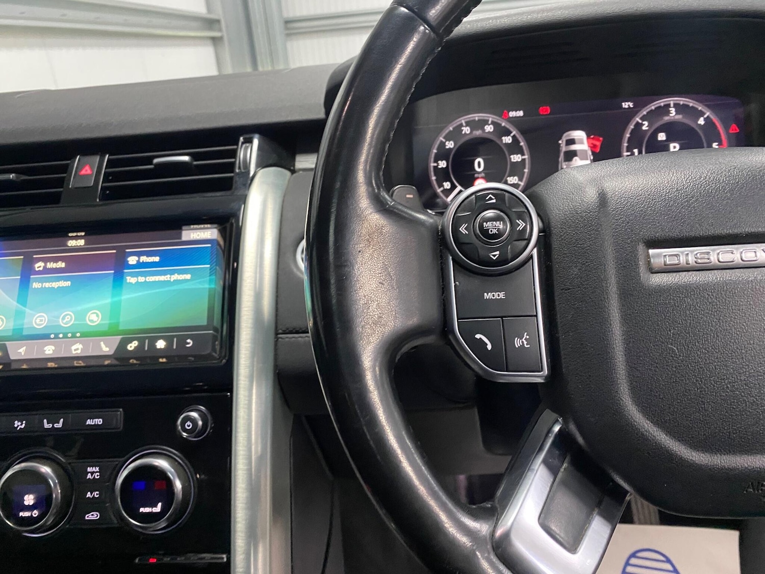 Used Land Rover Discovery 2018 for sale - 76976347: Photo 43