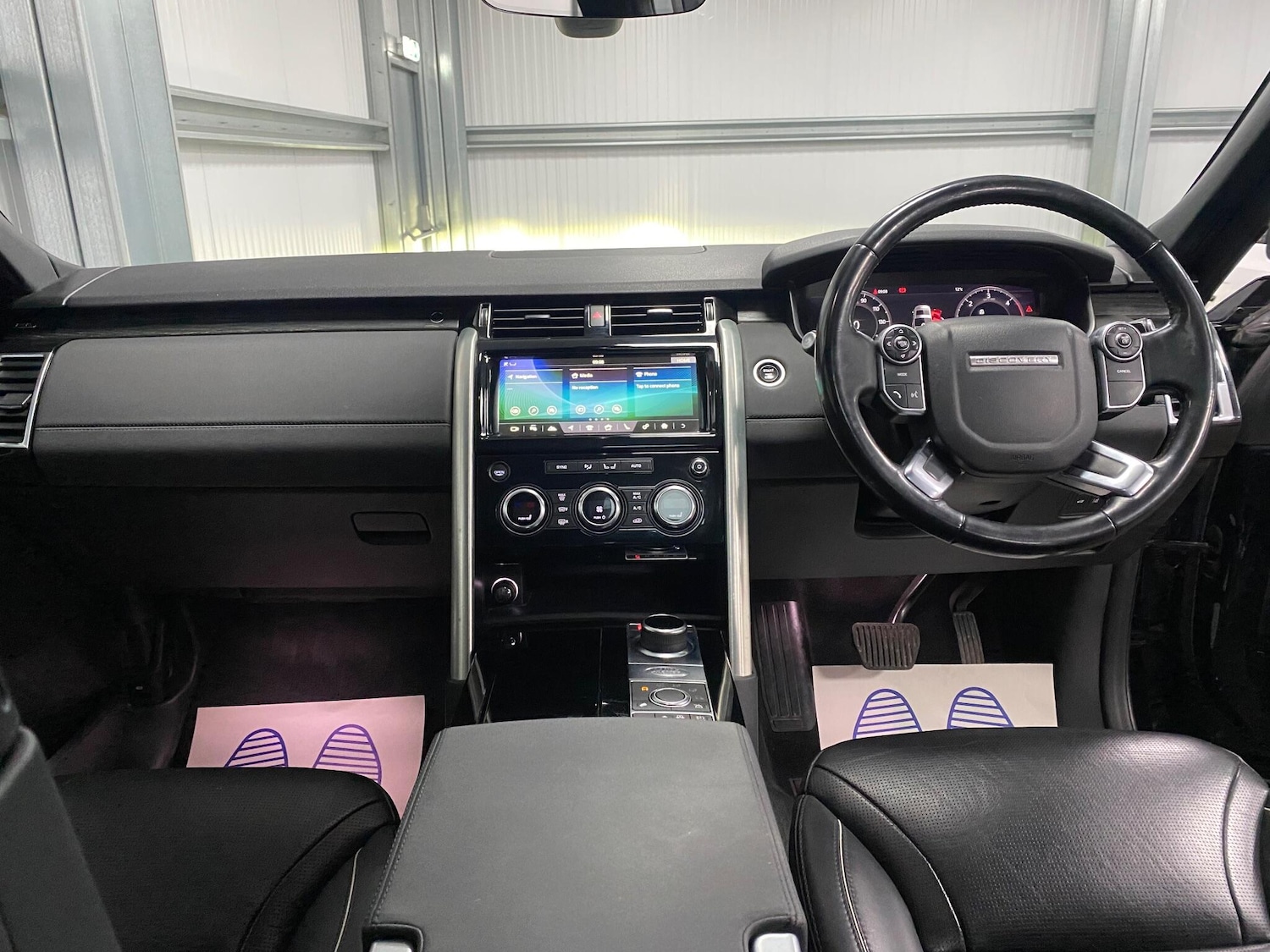 Used Land Rover Discovery 2018 for sale - 76976347: Photo 46