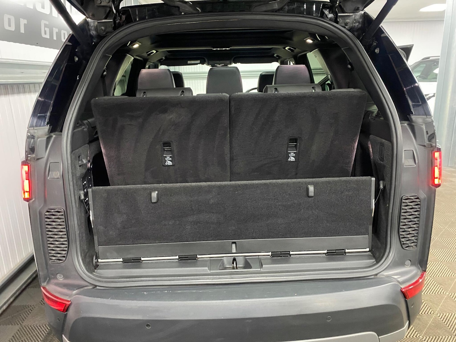 Used Land Rover Discovery 2018 for sale - 76976347: Photo 49