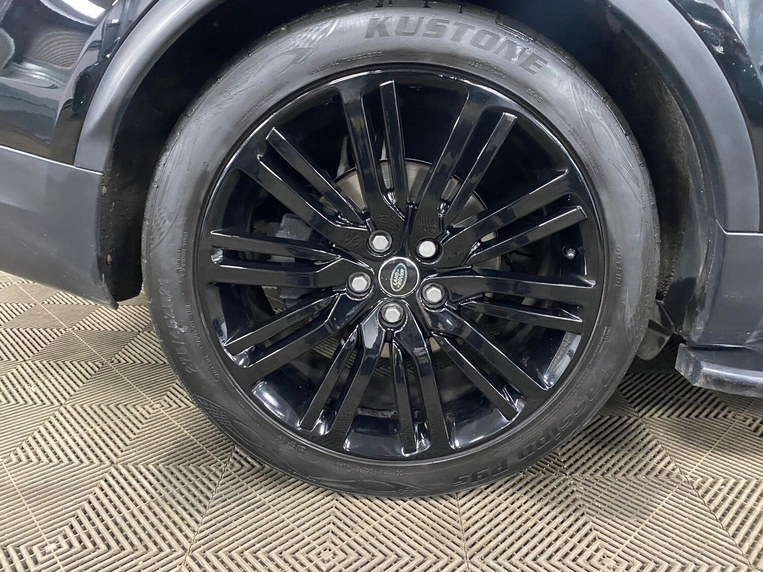 Used Land Rover Discovery 2018 for sale - 76976347: Photo 50