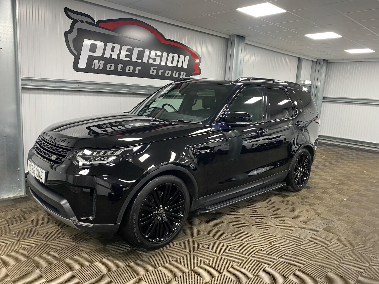 Used Land Rover Discovery 2018 for sale - 76976347: Photo 6