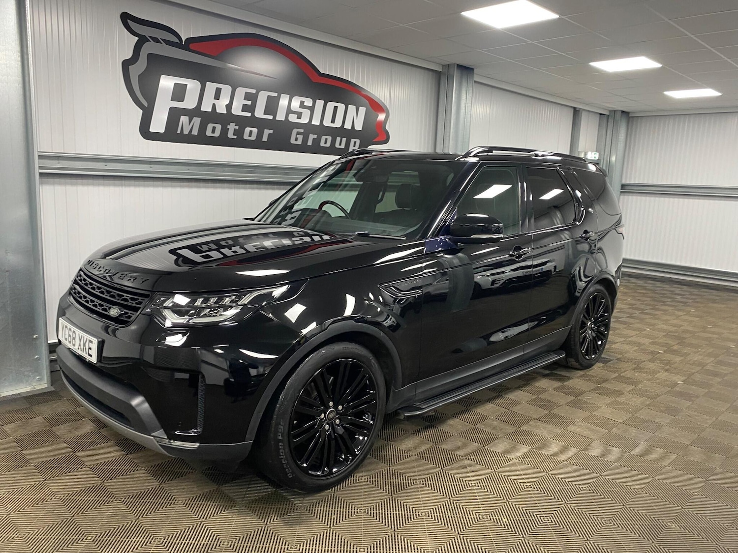 Used Land Rover Discovery 2018 for sale - 76976347: Photo 8