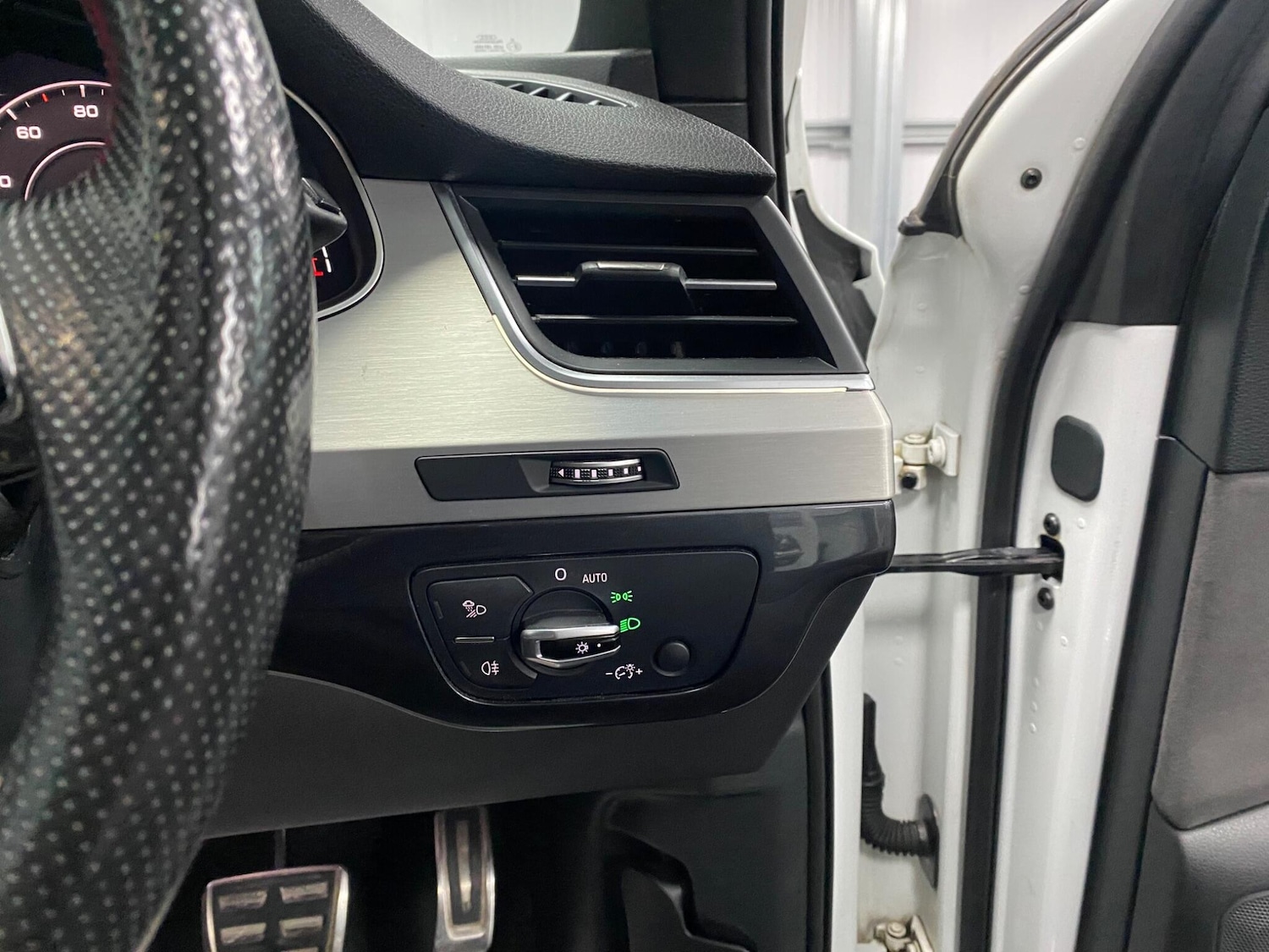 Used Audi Q7 2016 for sale - 76259049: Photo 44