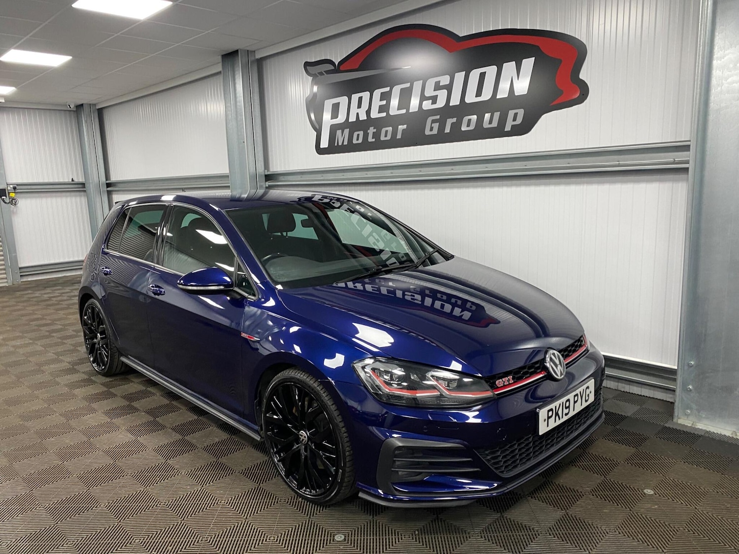 Used Volkswagen Golf 2019 for sale - 76137053: Photo 1