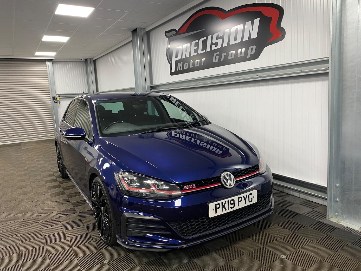 Used Volkswagen Golf 2019 for sale - 76137053: Photo 2