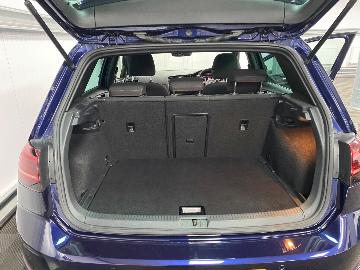 Used Volkswagen Golf 2019 for sale - 76137053: Photo 41