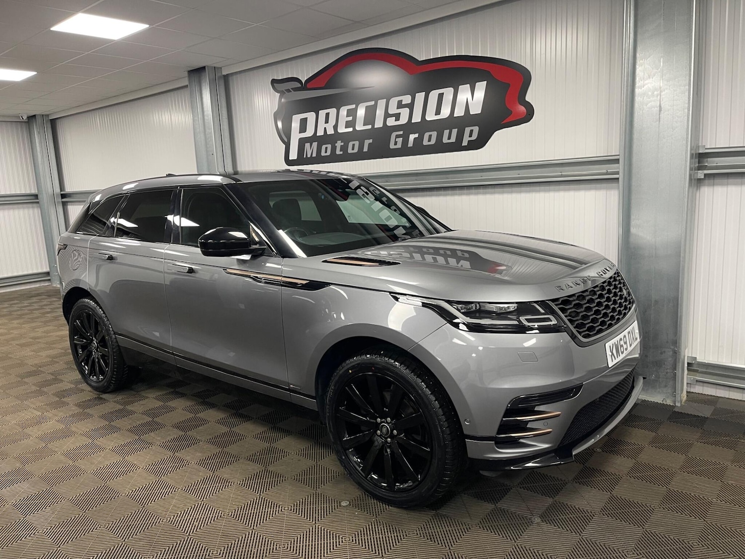Used Land Rover Range Rover Velar 2019 for sale - 78204099: Photo 2