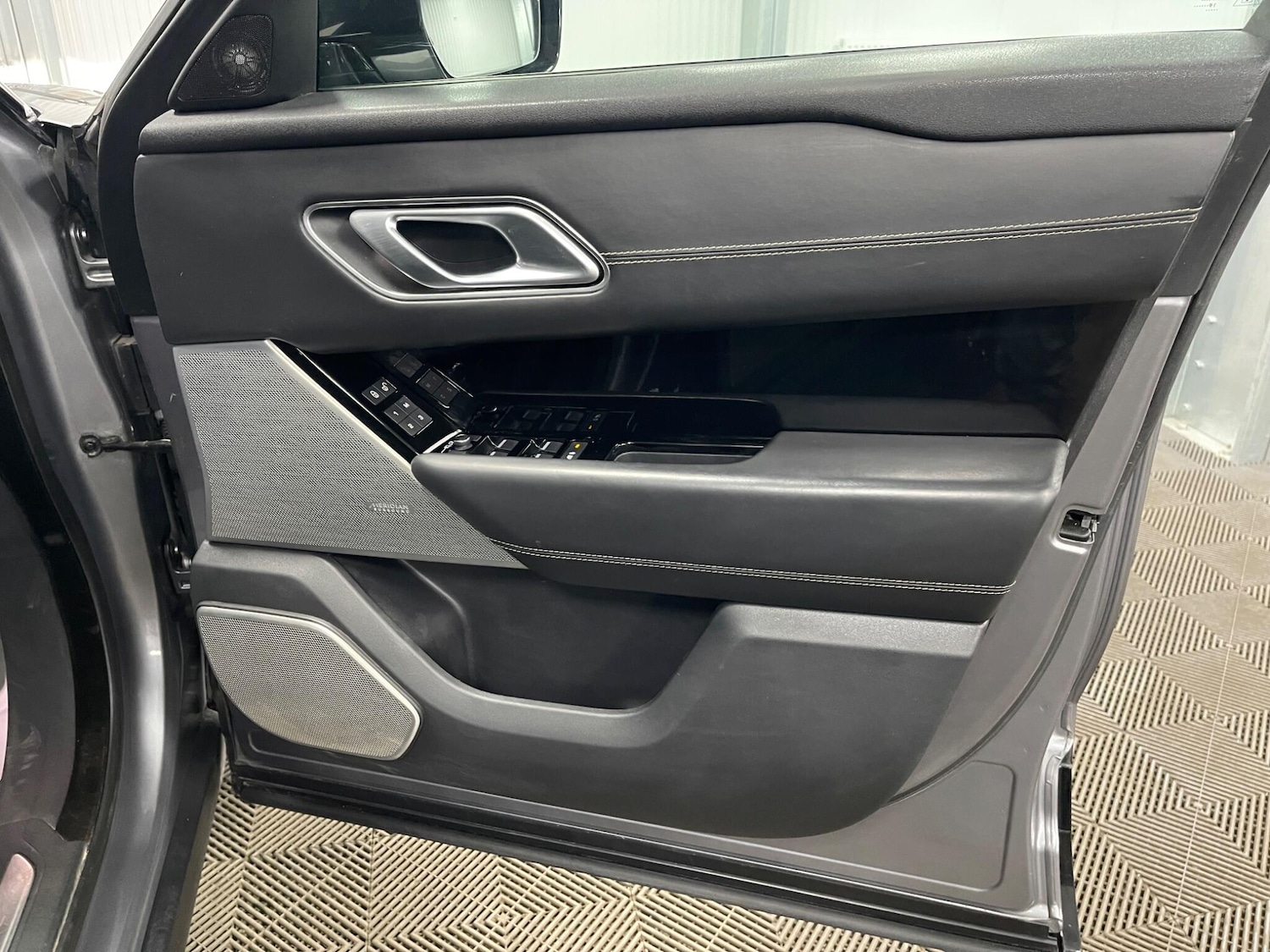Used Land Rover Range Rover Velar 2019 for sale - 78204099: Photo 45