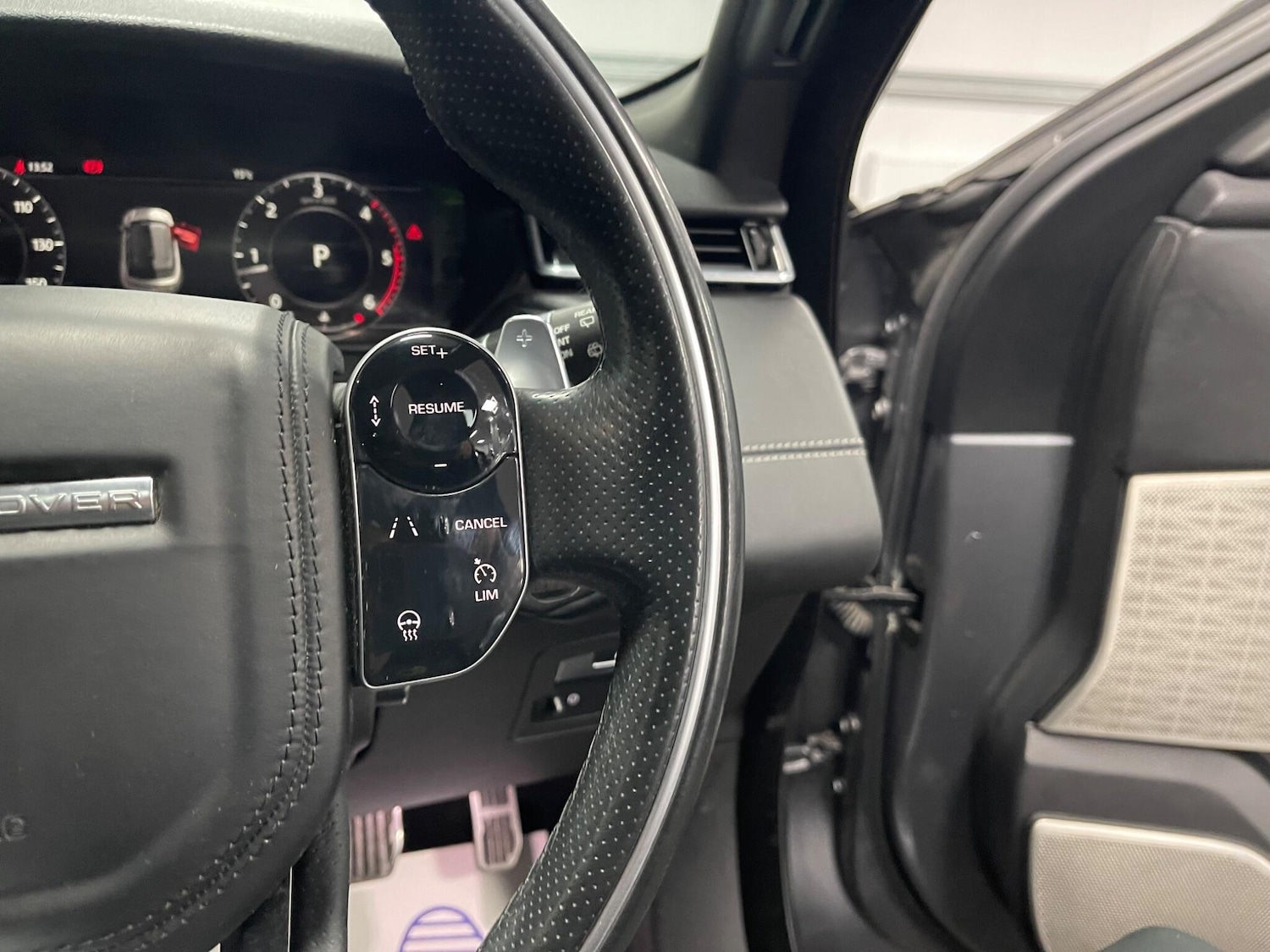 Used Land Rover Range Rover Velar 2019 for sale - 78204099: Photo 48