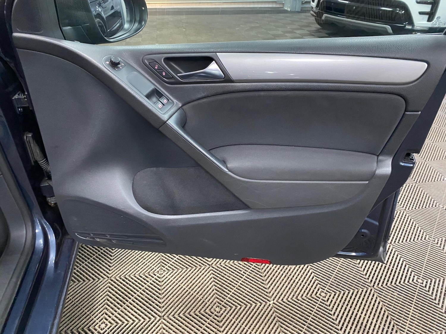 Used Volkswagen Golf for sale - 77016133: Photo 39