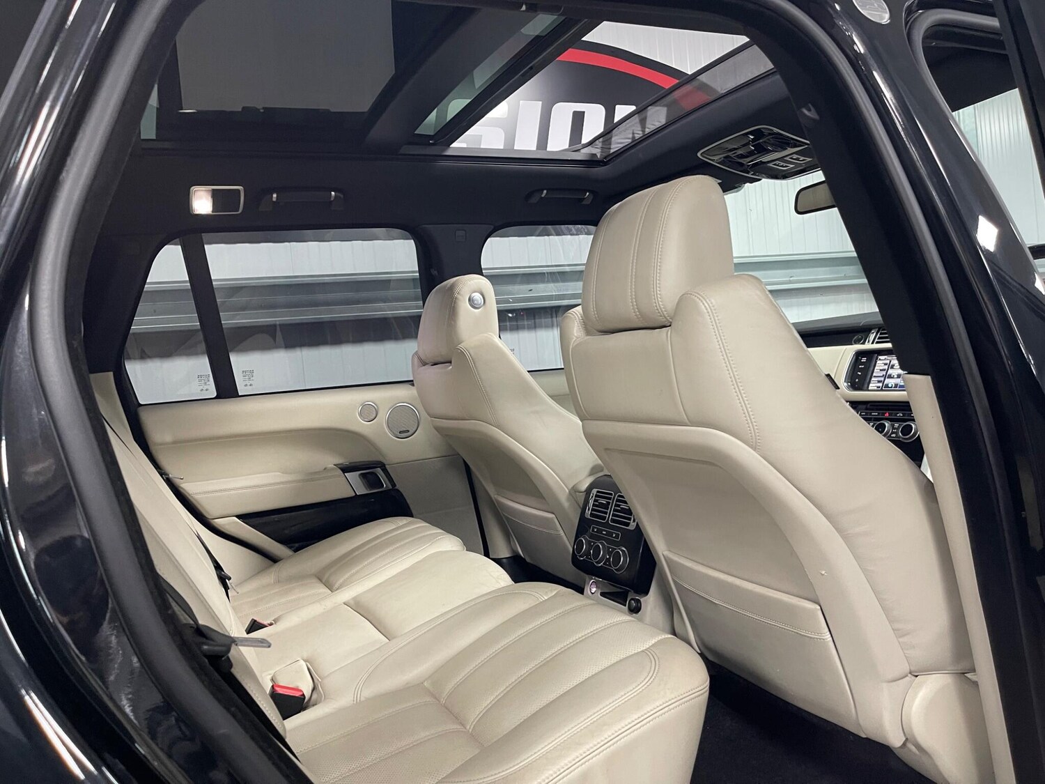 Used Land Rover Range Rover for sale - 77940714: Photo 33