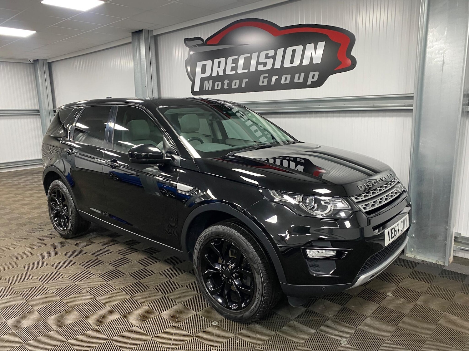 Used Land Rover Discovery Sport 2018 for sale - 76527875: Photo 3