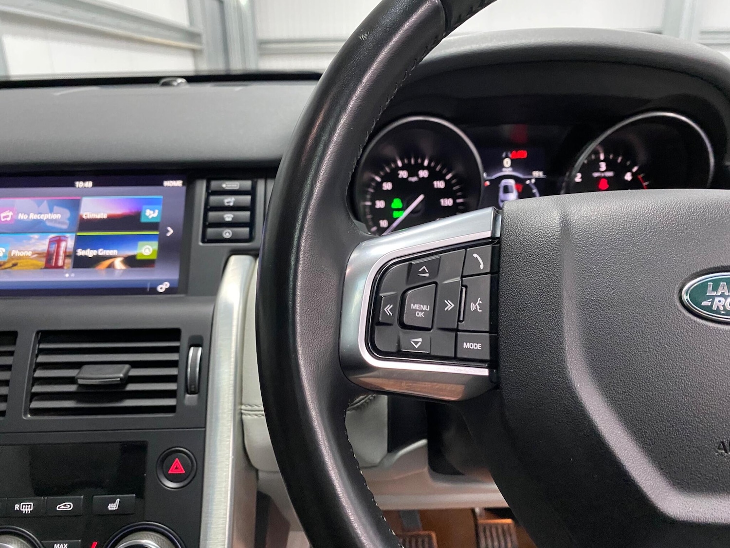 Used Land Rover Discovery Sport 2018 for sale - 76527875: Photo 44