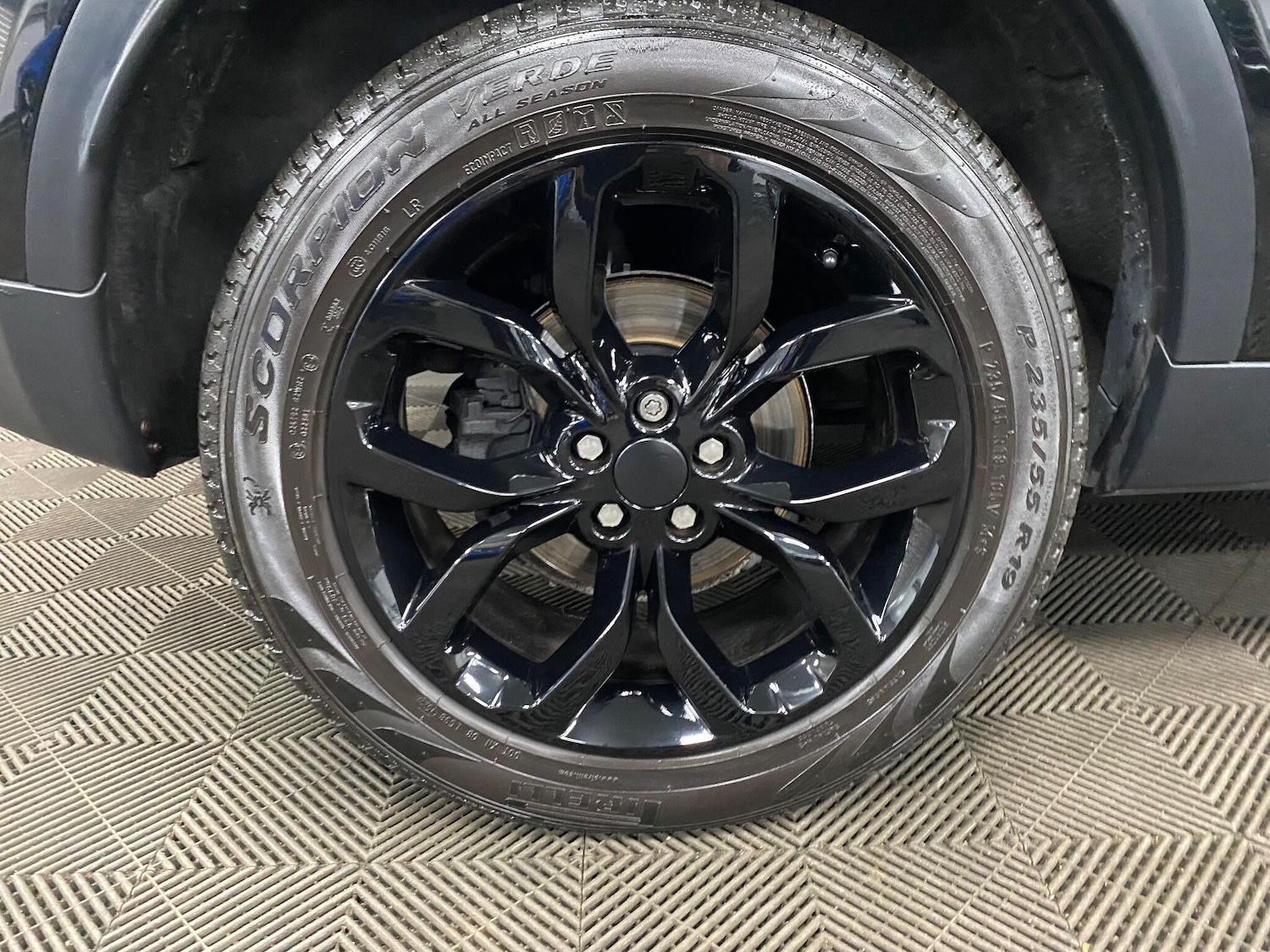 Used Land Rover Discovery Sport 2018 for sale - 76527875: Photo 57