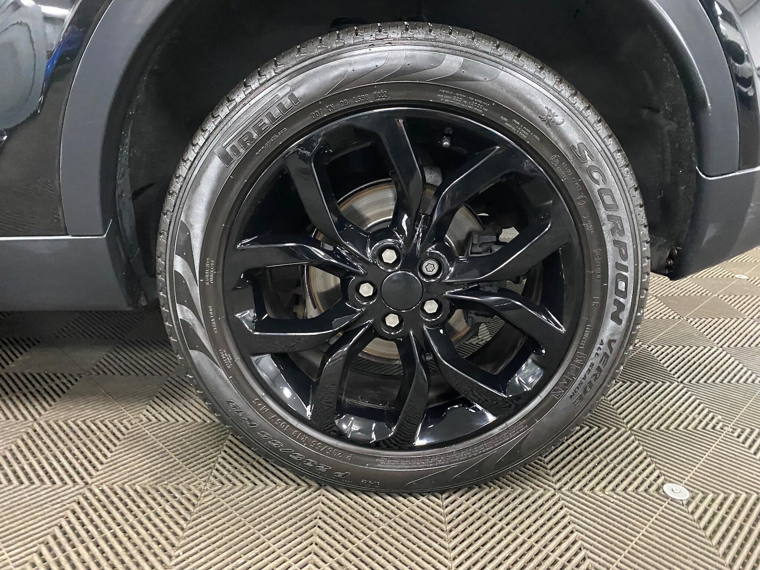 Used Land Rover Discovery Sport 2018 for sale - 76527875: Photo 59