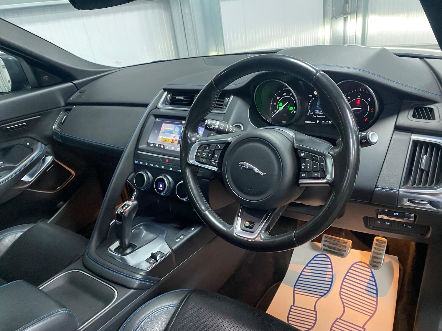 Used Jaguar E-Pace 2018 for sale - 77254758: Photo 39