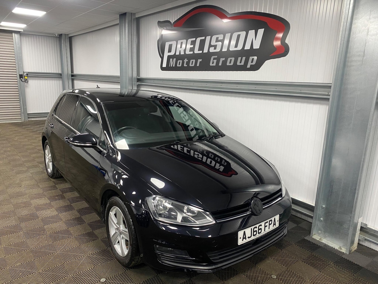 Used Volkswagen Golf 2016 for sale - 76409416: Photo 1