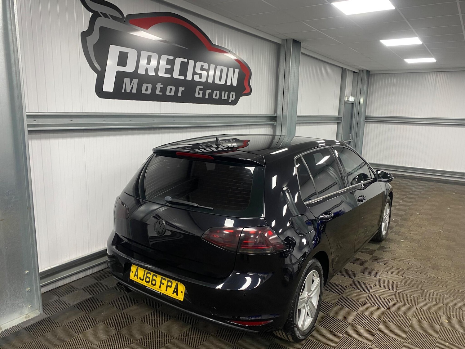 Used Volkswagen Golf 2016 for sale - 76409416: Photo 24