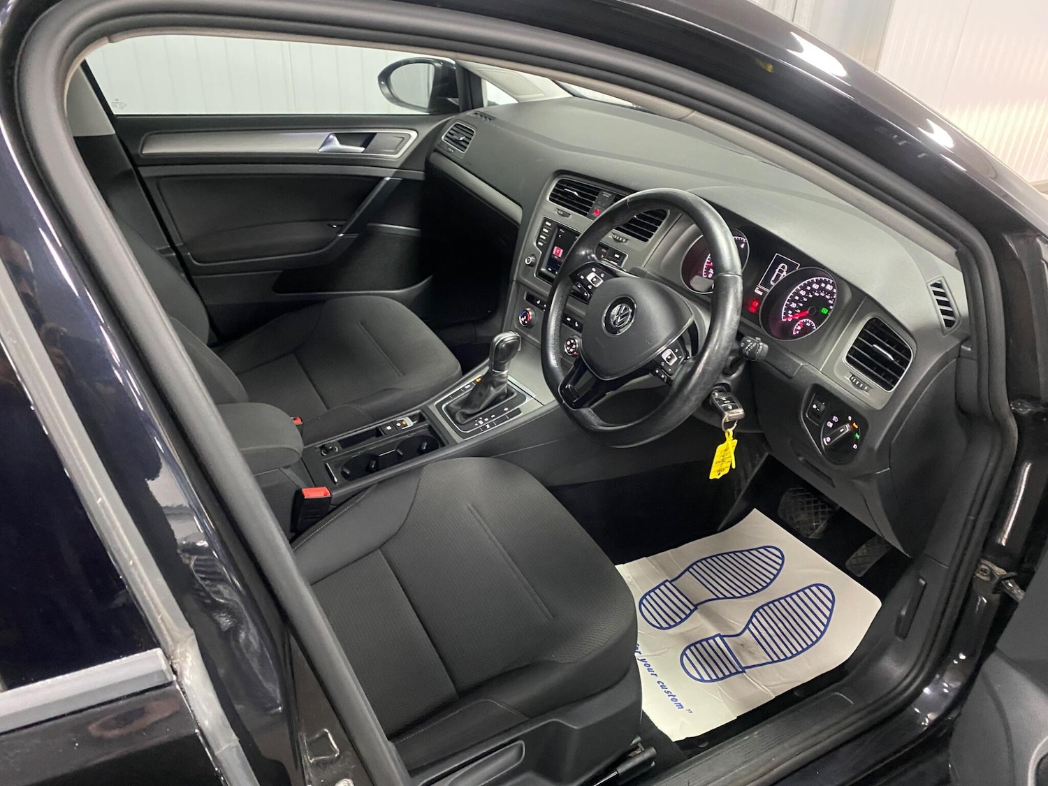 Used Volkswagen Golf 2016 for sale - 76409416: Photo 49