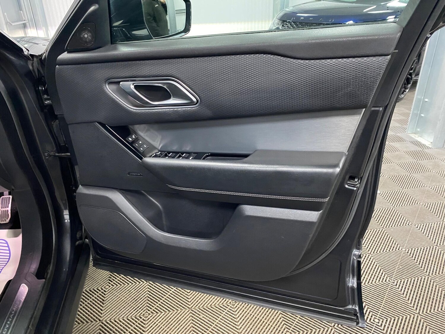 Used Land Rover Range Rover Velar 2018 for sale - 77704623: Photo 43