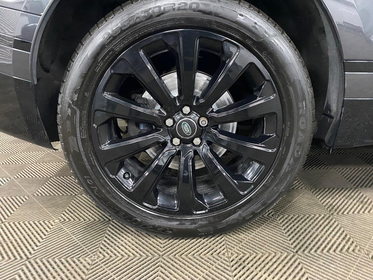 Used Land Rover Range Rover Velar 2018 for sale - 77704623: Photo 46