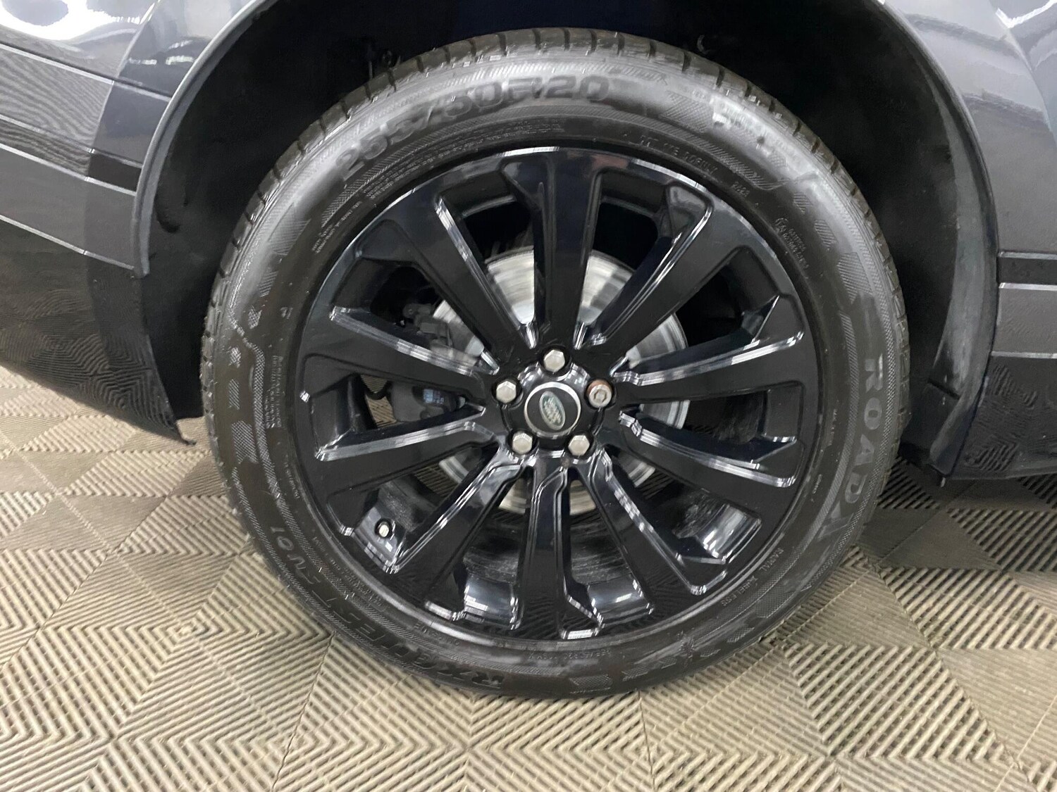 Used Land Rover Range Rover Velar 2018 for sale - 77704623: Photo 48