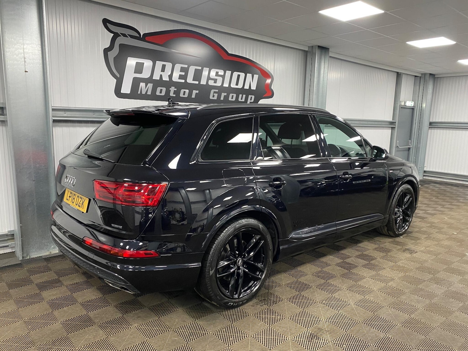 Used Audi Q7 2018 for sale - 76658131: Photo 32