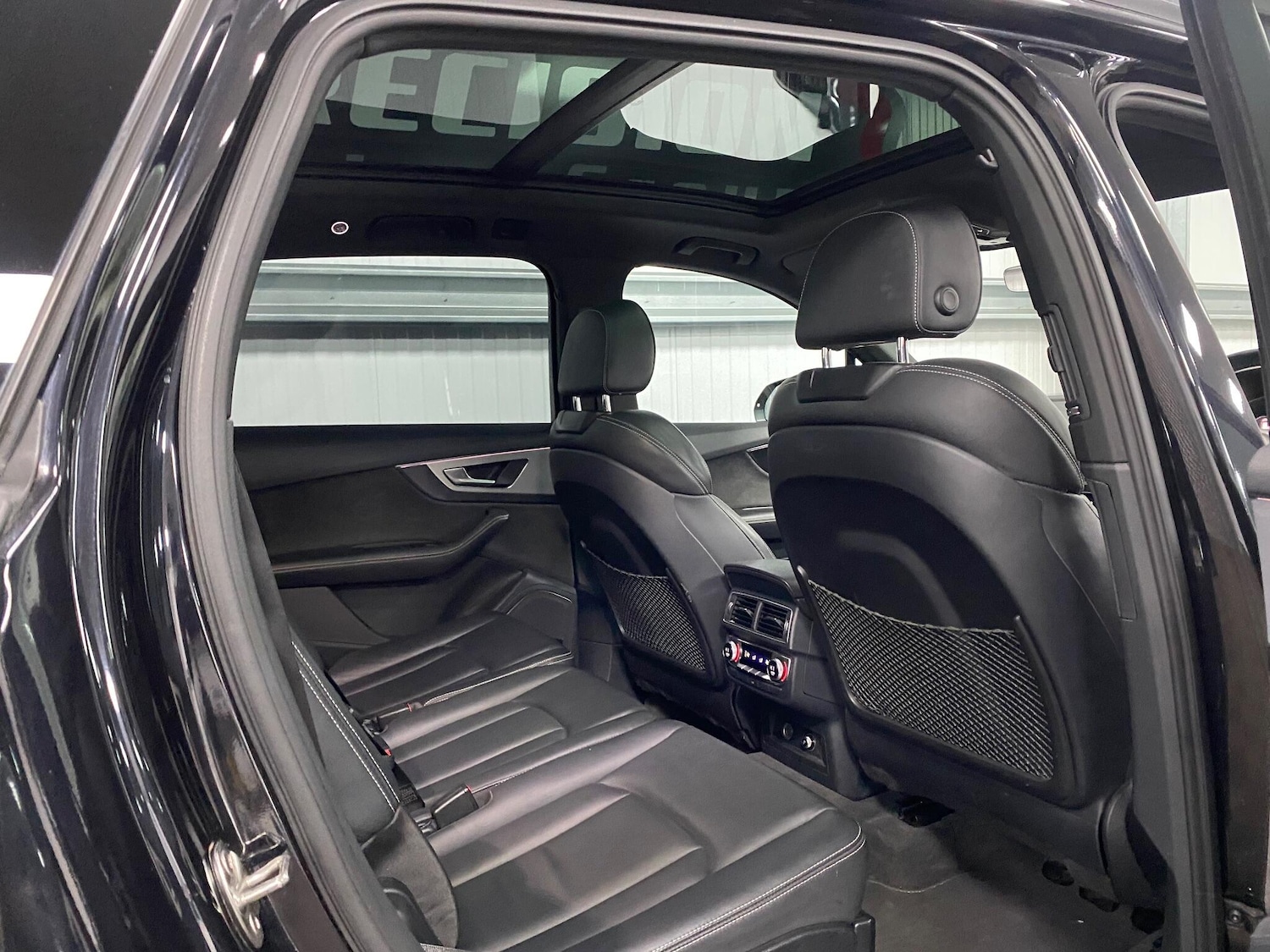 Used Audi Q7 2018 for sale - 76658131: Photo 36