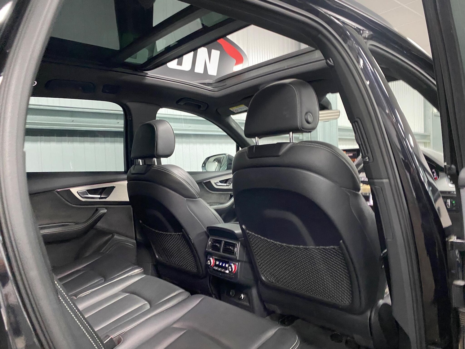 Used Audi Q7 2018 for sale - 76658131: Photo 37