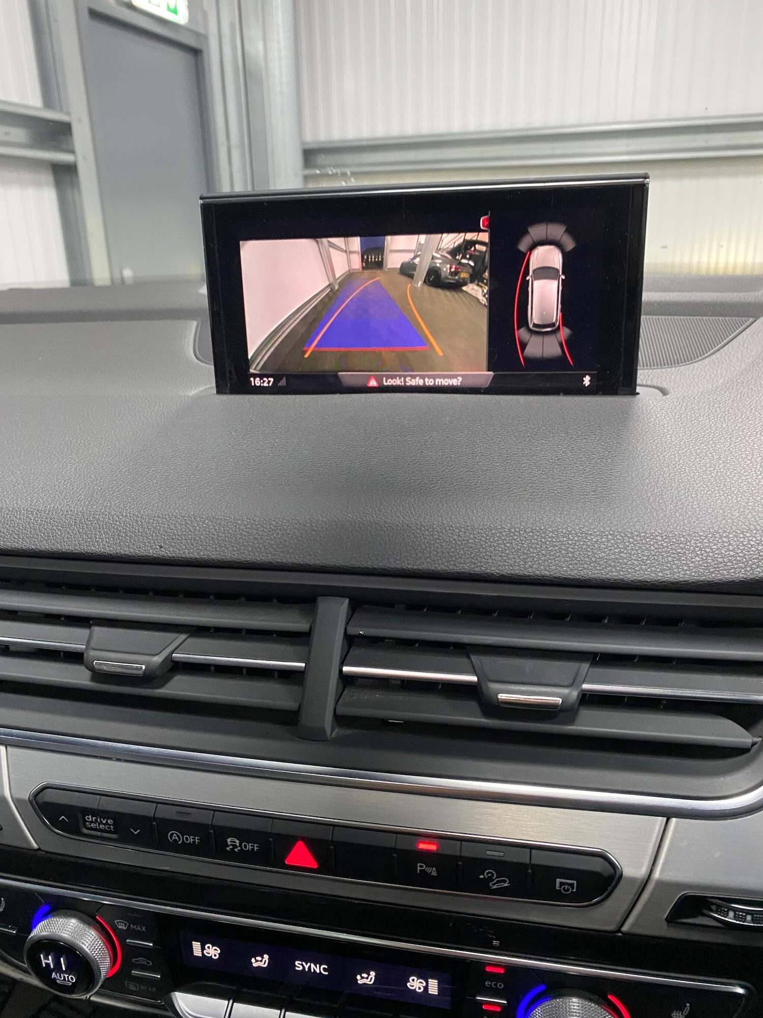 Used Audi Q7 2018 for sale - 76658131: Photo 40