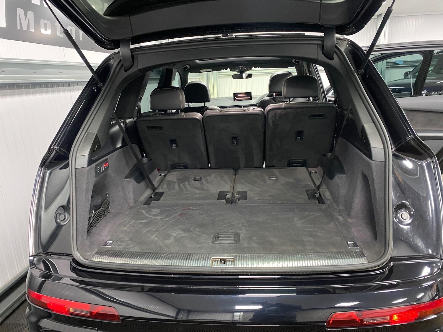 Used Audi Q7 2018 for sale - 76658131: Photo 42