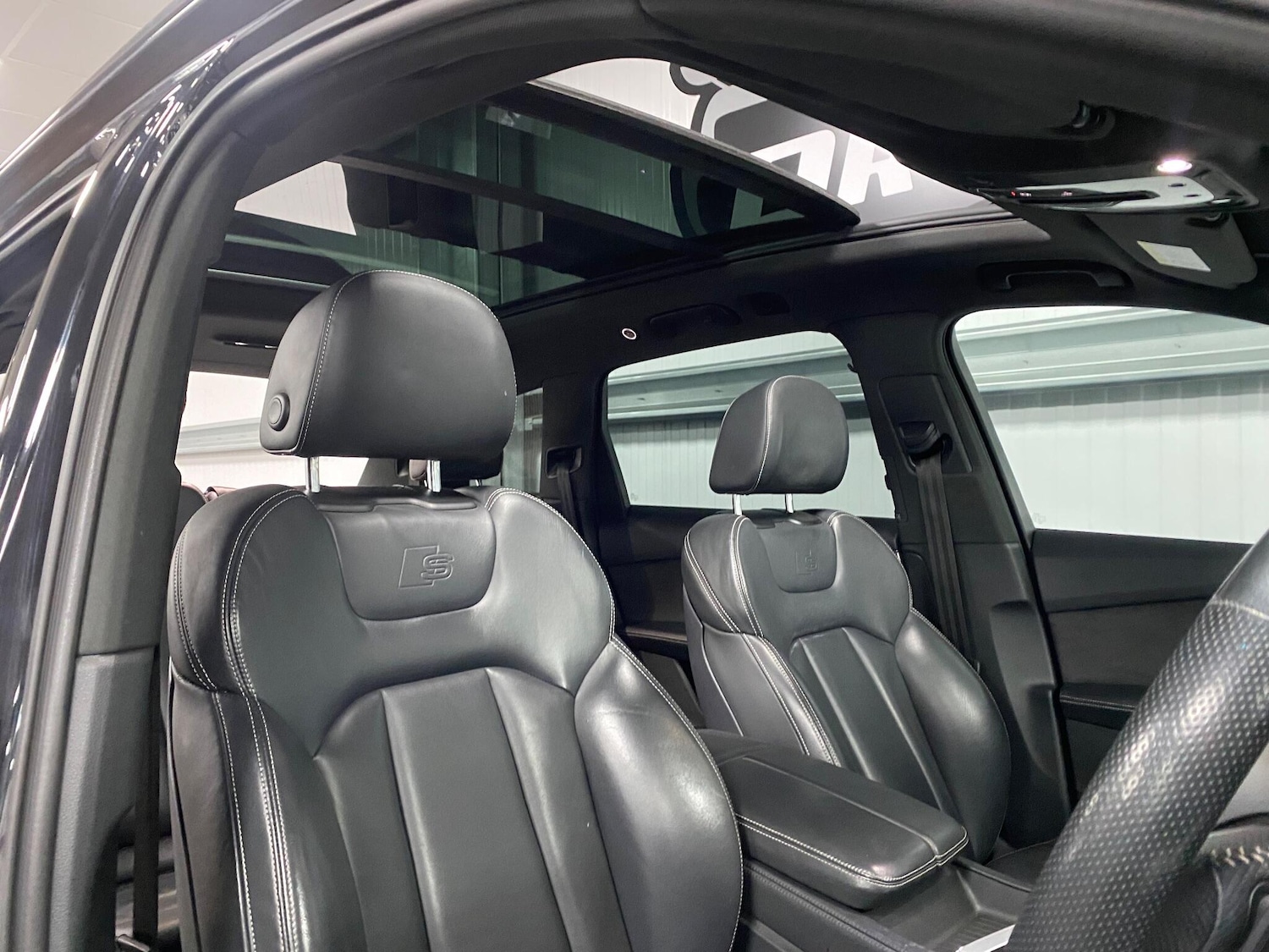 Used Audi Q7 2018 for sale - 76658131: Photo 45