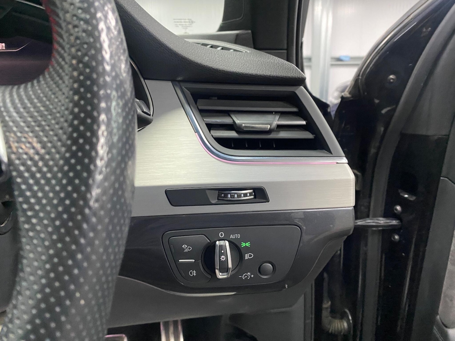 Used Audi Q7 2018 for sale - 76658131: Photo 51