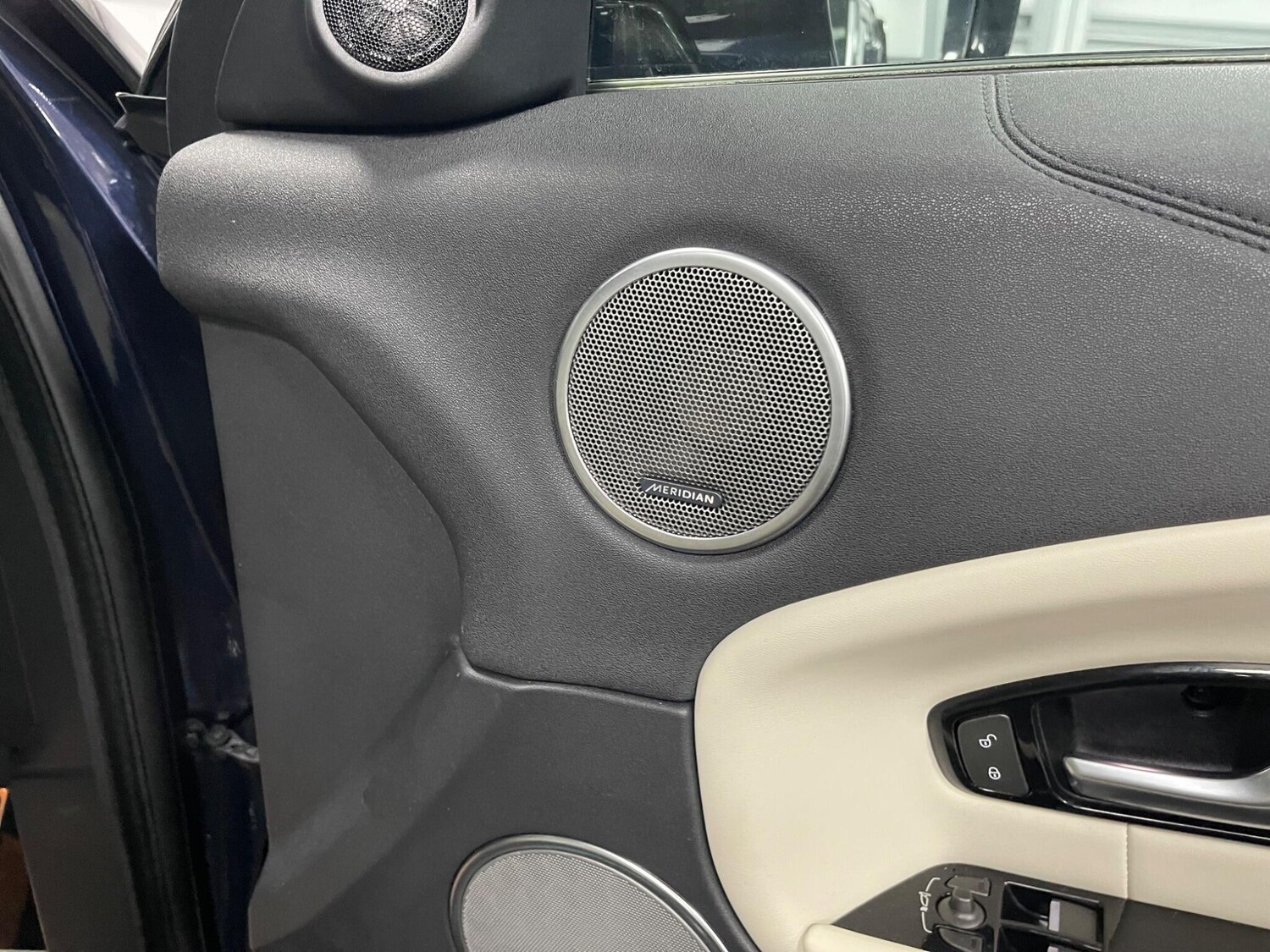 Used Land Rover Range Rover Evoque for sale - 77853807: Photo 44