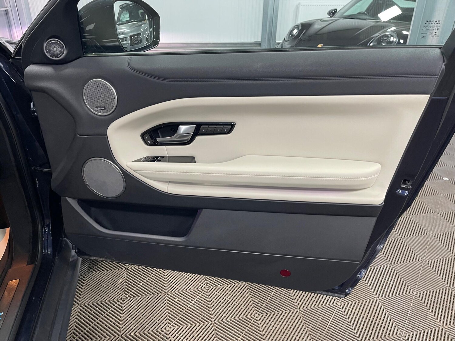 Used Land Rover Range Rover Evoque for sale - 77853807: Photo 46