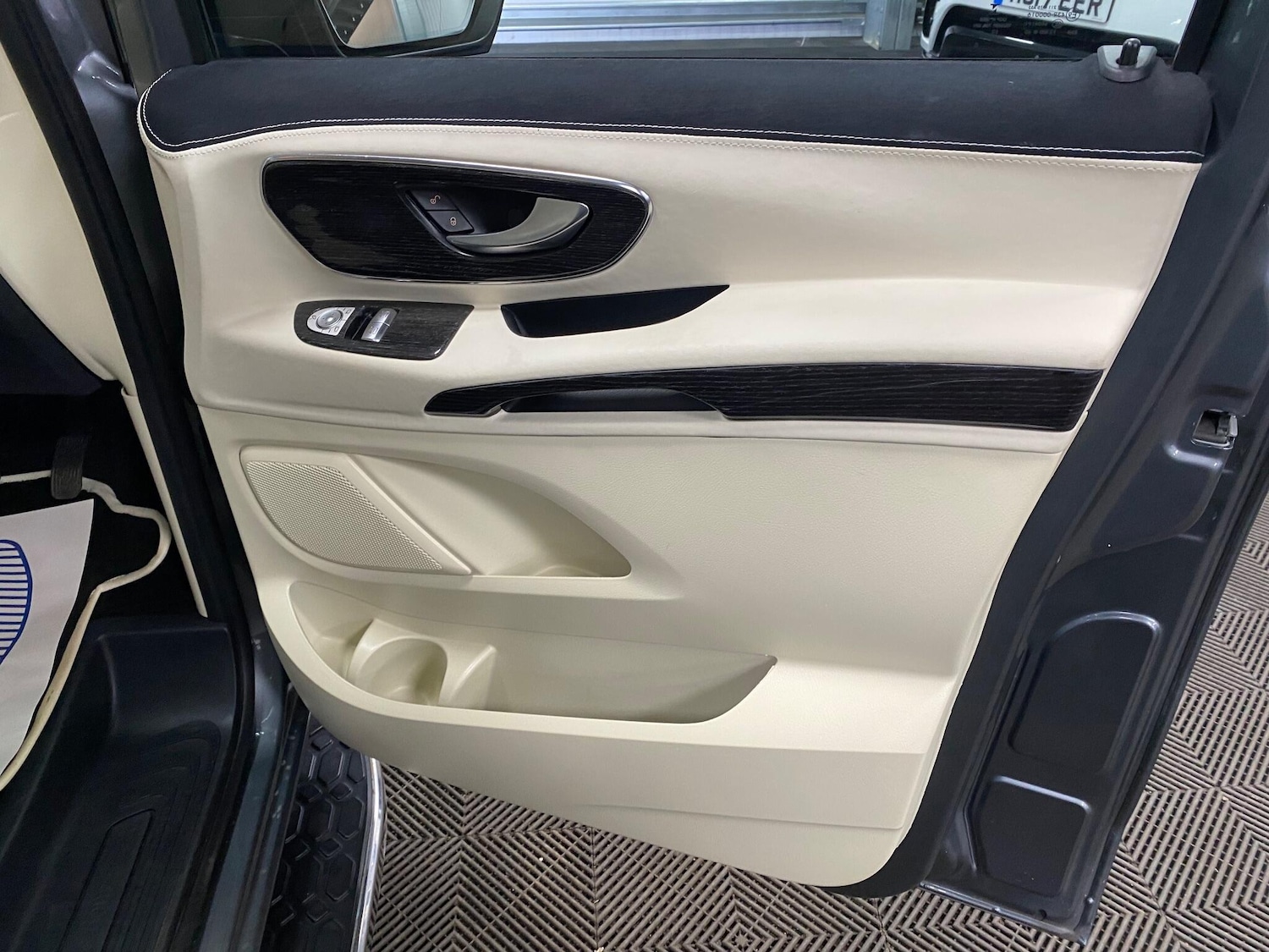 Used Mercedes-Benz Vito for sale - 77229888: Photo 44