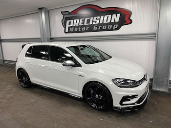 Used Volkswagen Golf 2017 for sale - 76753372: Photo