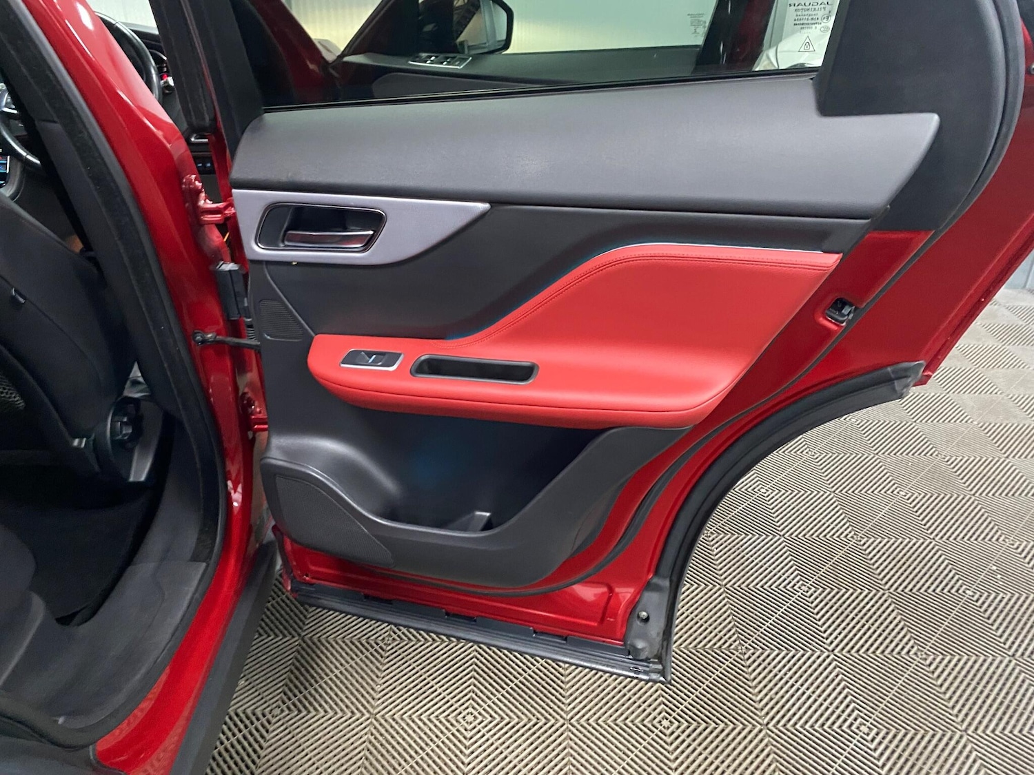 Used Jaguar F-Pace for sale - 76440453: Photo 44